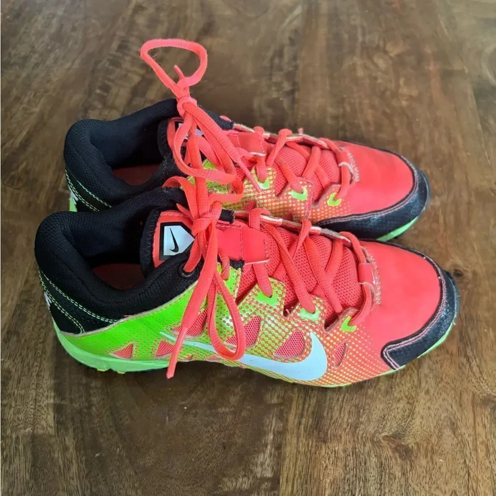 Unisex NIKE Hyper Diamond Youth Cleats size 3.5